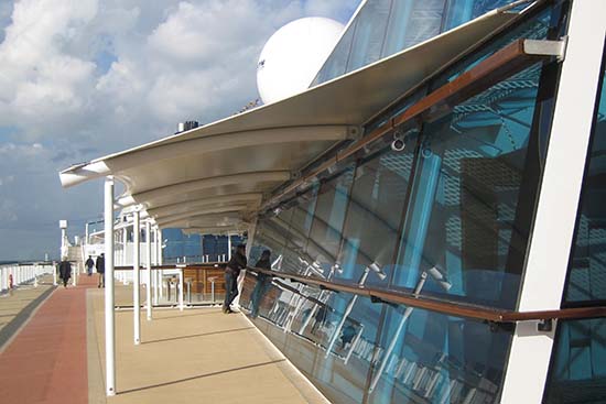 附近的膜结构公司